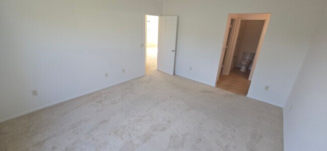 Building Photo - Welcome to Your New Home in the Village of Sabal Chase!