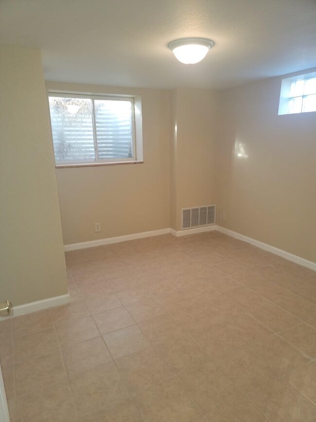 Building Photo - 22659 Old Hwy 169