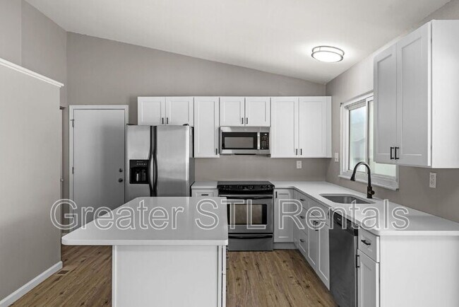 Building Photo - 208 Laurelwood Dr