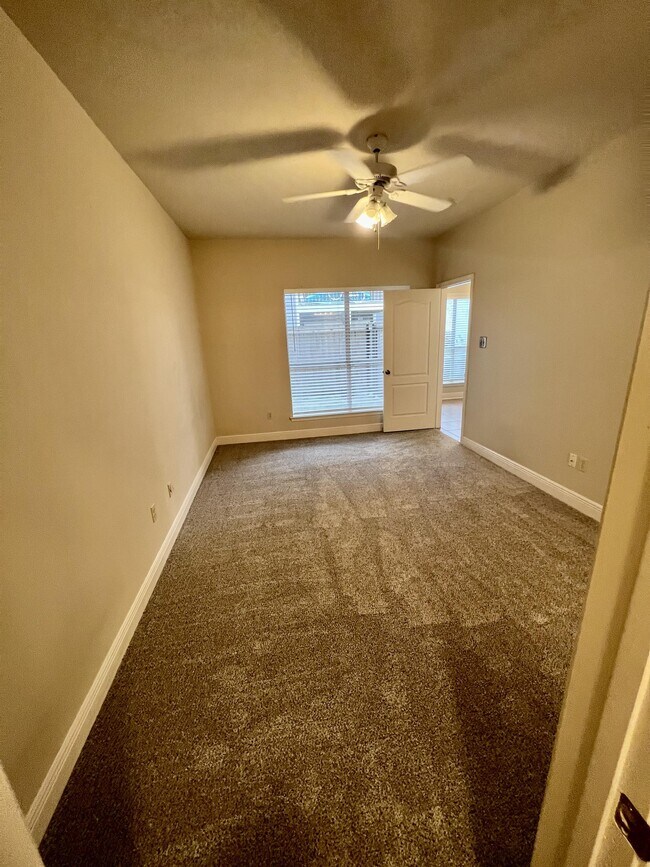 Building Photo - 5145 Nicholson Dr