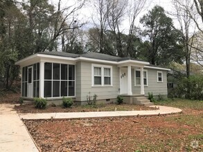 Building Photo - Remodeled 2br near Piedmont Athens Regional