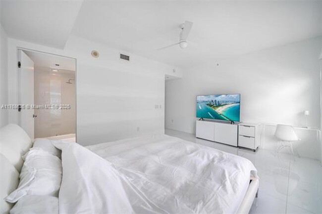 Building Photo - 1040 Biscayne Blvd