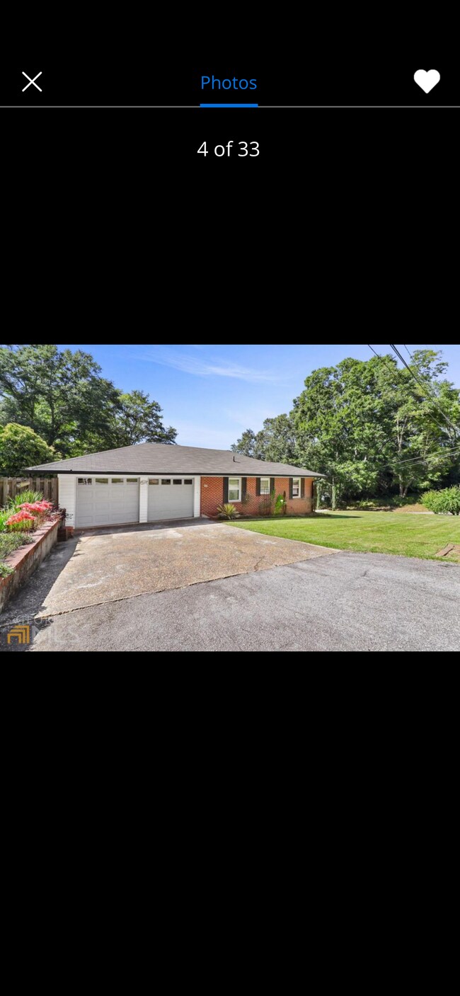 Building Photo - 102 Church St