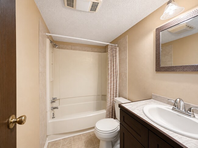 Building Photo - 108 Calypso Ln