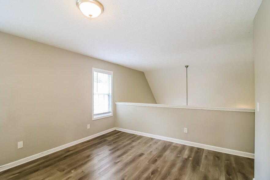 Building Photo - 216 Rivergate Ct