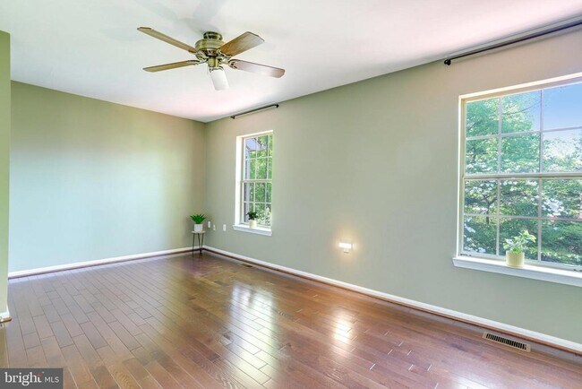 Building Photo - 4546 Little River Run Dr