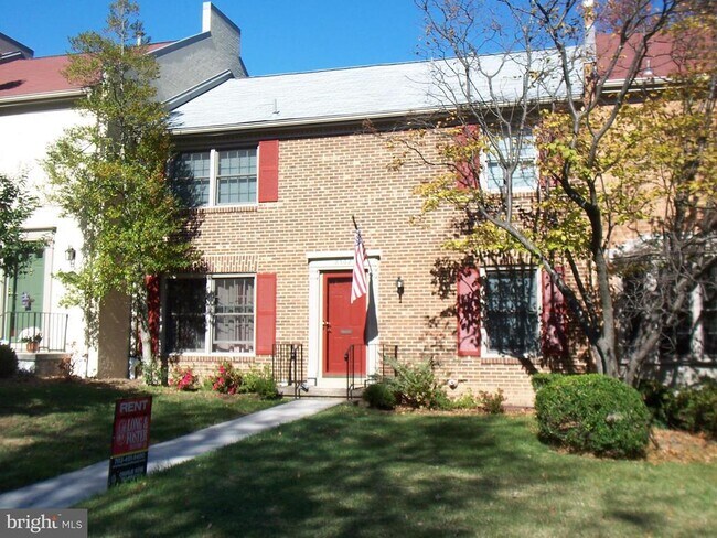 Building Photo - 8502 Lakinhurst Ln