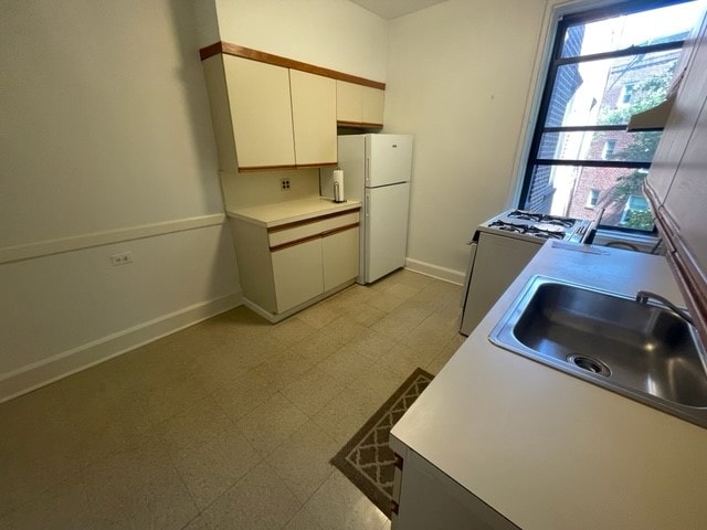 Building Photo - 425 Larchmont Acres