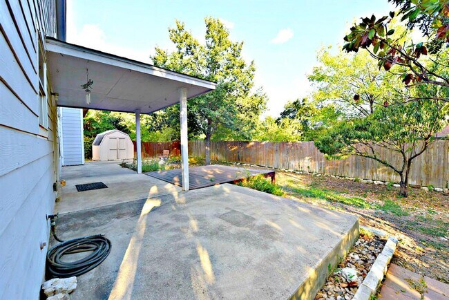 Building Photo - 511 Cripple Creek Rd