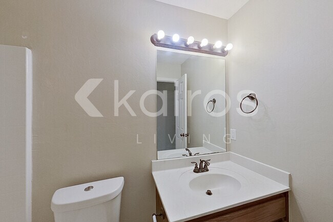 Building Photo - 4210 Syracuse St