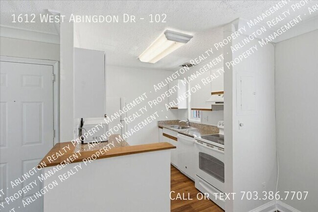 Building Photo - 1612 W Abingdon Dr
