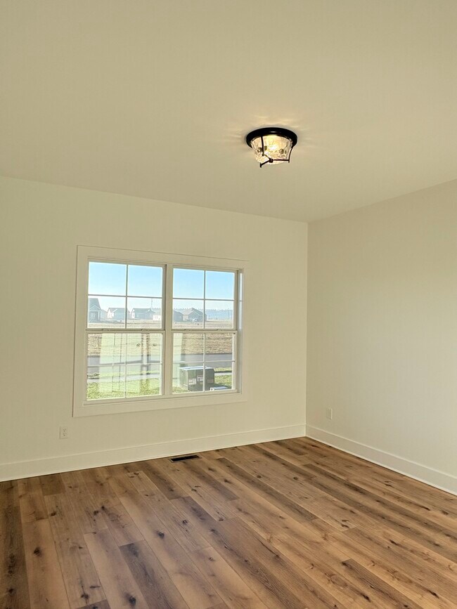 Building Photo - 5380 Freesia Ln