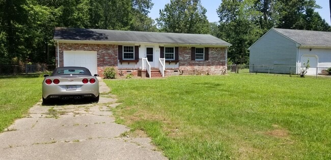 Building Photo - Single Family Home in Great Bridge