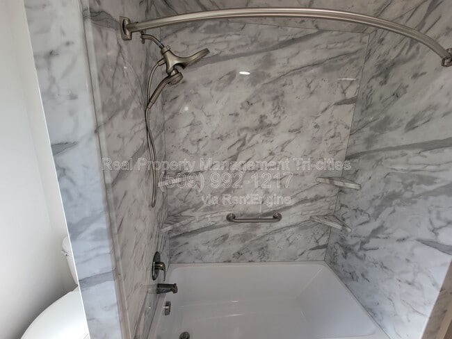 Building Photo - 1817 Cartmell St