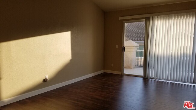 Building Photo - 271 Augustine Way