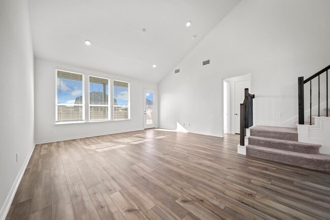 Building Photo - 649 Amber Fls Dr