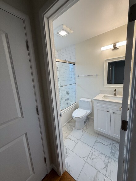 Building Photo - 938 Kearney St