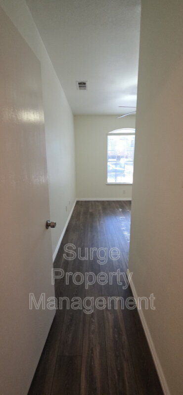 Building Photo - 629 Dorchester Dr