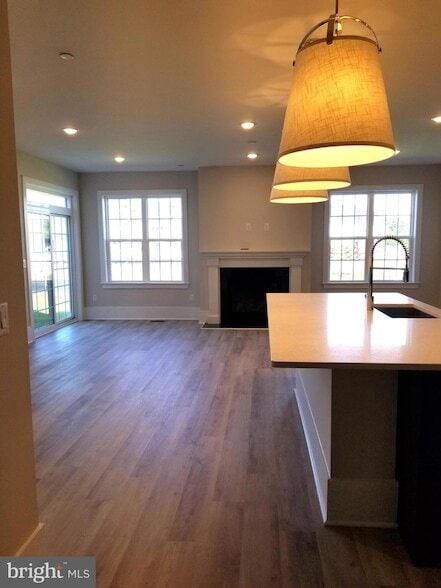 Building Photo - 4403 Thompson Dr