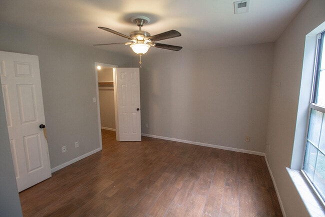 Building Photo - 1509 Olympic Blvd