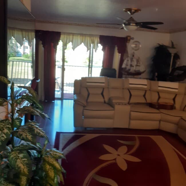 Building Photo - 14013 Fairway Island Dr