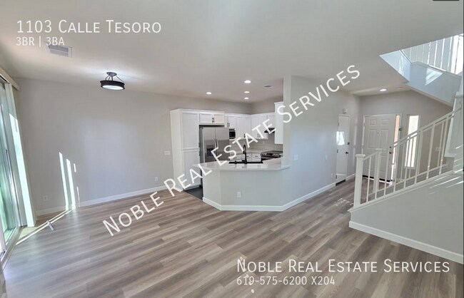 Building Photo - 1103 Calle Tesoro