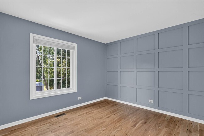 Building Photo - 901 Ashford Ln
