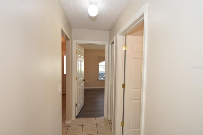 Building Photo - 8 Regency Dr