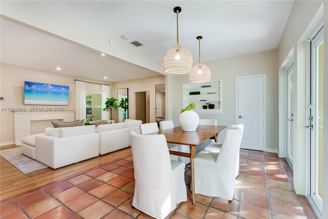 Building Photo - 414 Camilo Ave