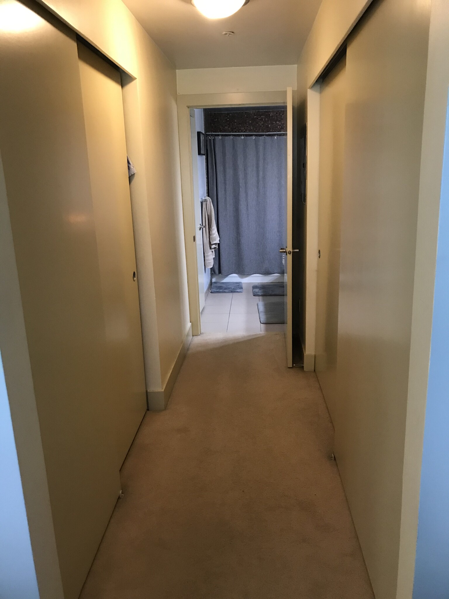 Walk-in Closet - 1550 Eastlake Ave E #306