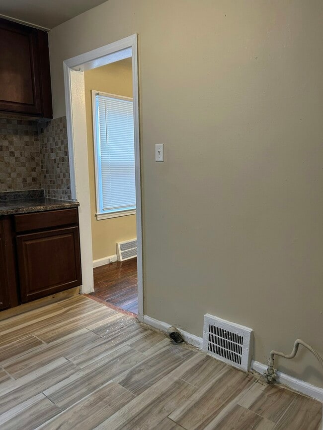 Building Photo - 18515 Greenfield Rd