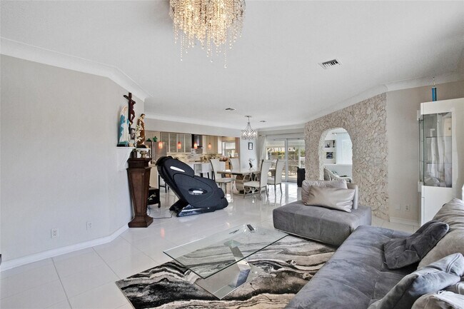 Building Photo - 1311 NE 27th Way