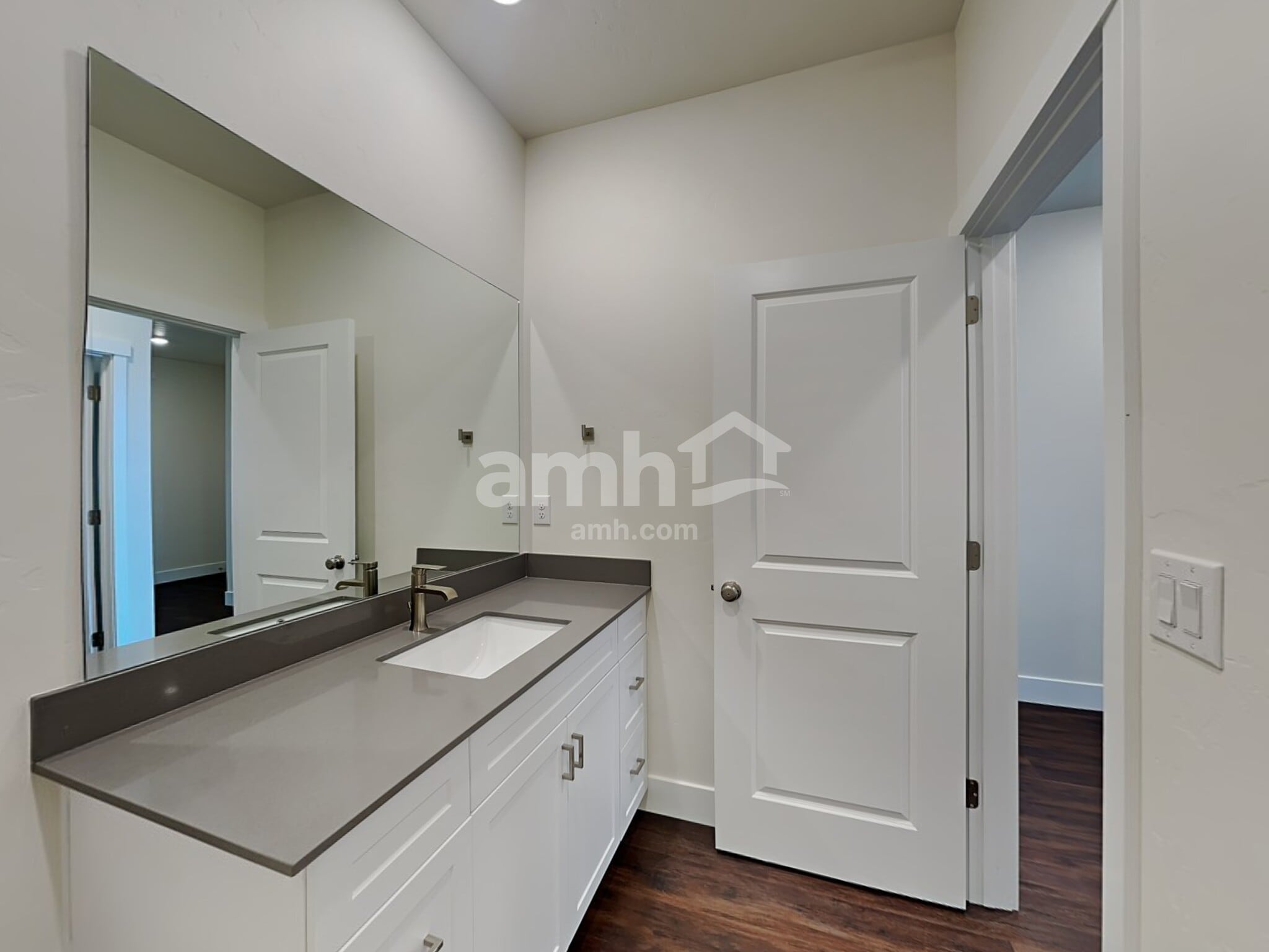 Building Photo - 9329 Wabash St