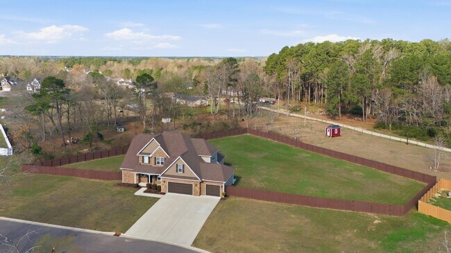 Building Photo - 206 Leland Ln