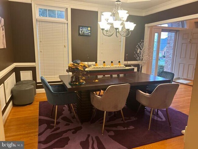 Building Photo - 11018 Shalom Ln