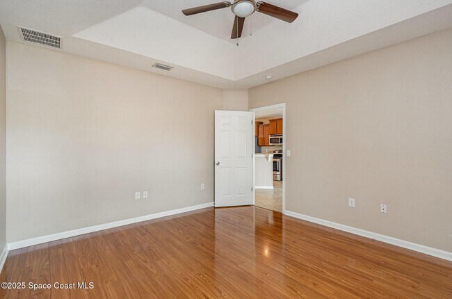 Building Photo - 1050 Cayman Dr