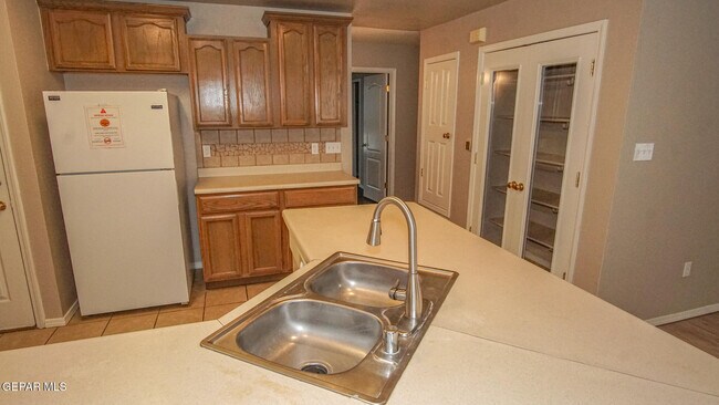 Building Photo - 12841 Tierra Ayala Dr