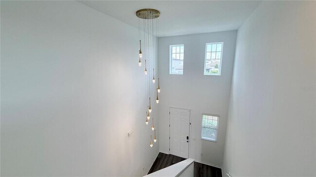 Building Photo - 1346 Current Pl
