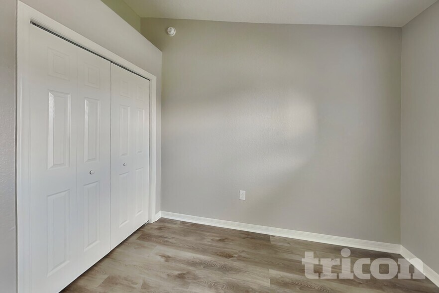 Building Photo - 2075 Sunflower St