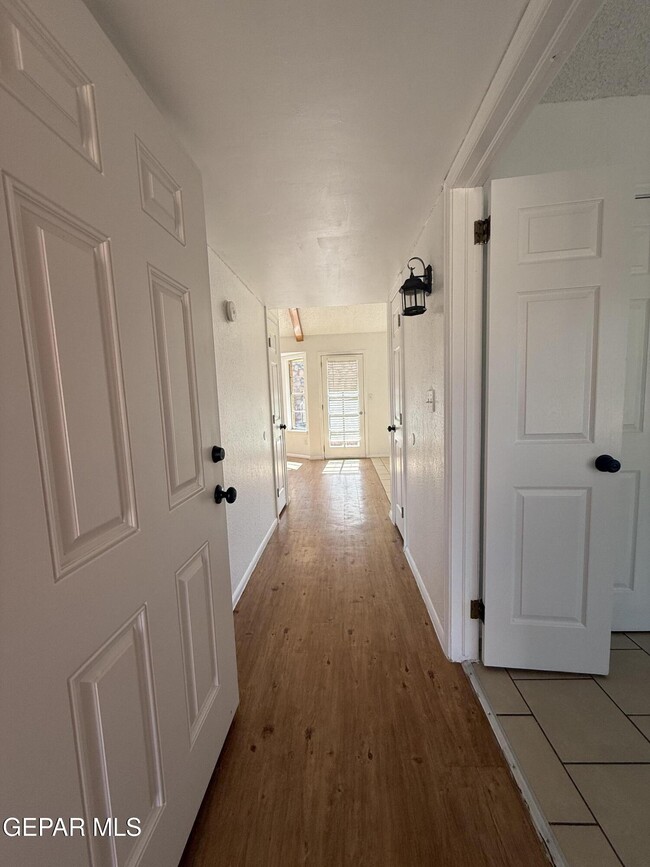 Building Photo - 1670 Jones Ln