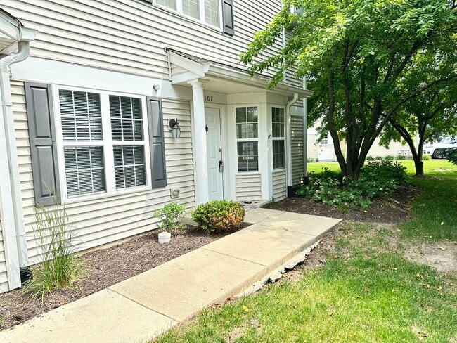 Building Photo - 2212 Waterleaf Ct