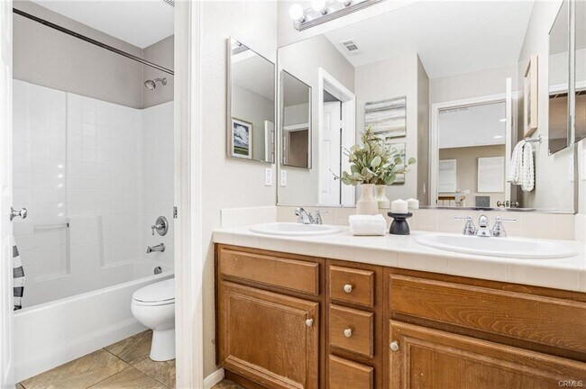 Building Photo - 45023 Silver Rose St