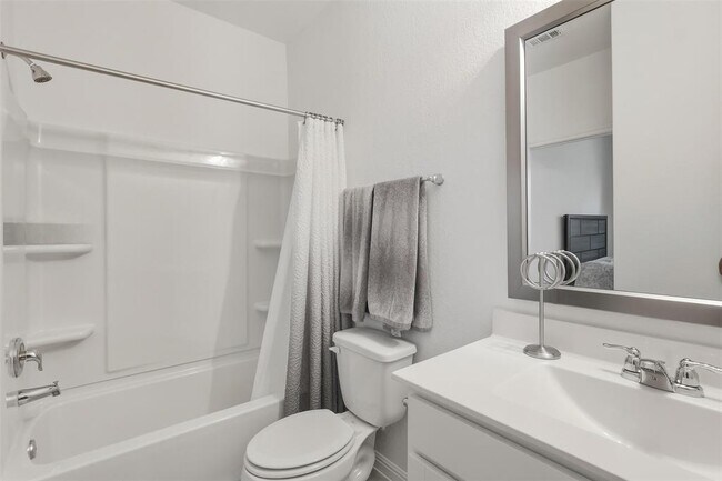 Building Photo - 2701 Emerson Trl