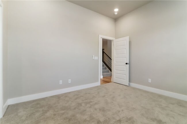 Building Photo - 500 Apollo Dr