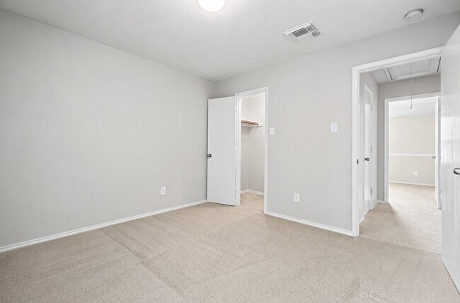 Building Photo - 6 Orion Star Ct