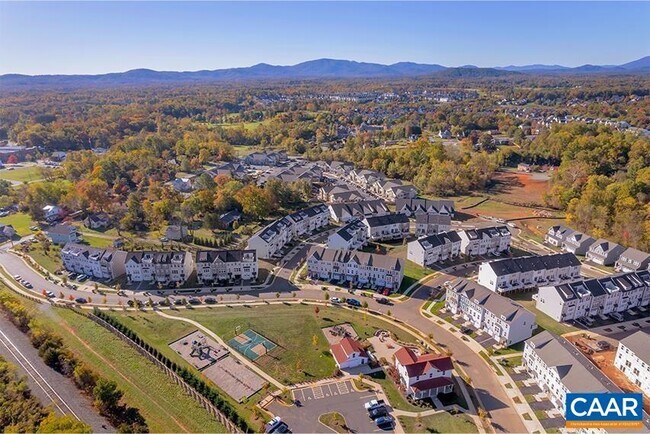 Building Photo - 6053 McComb St