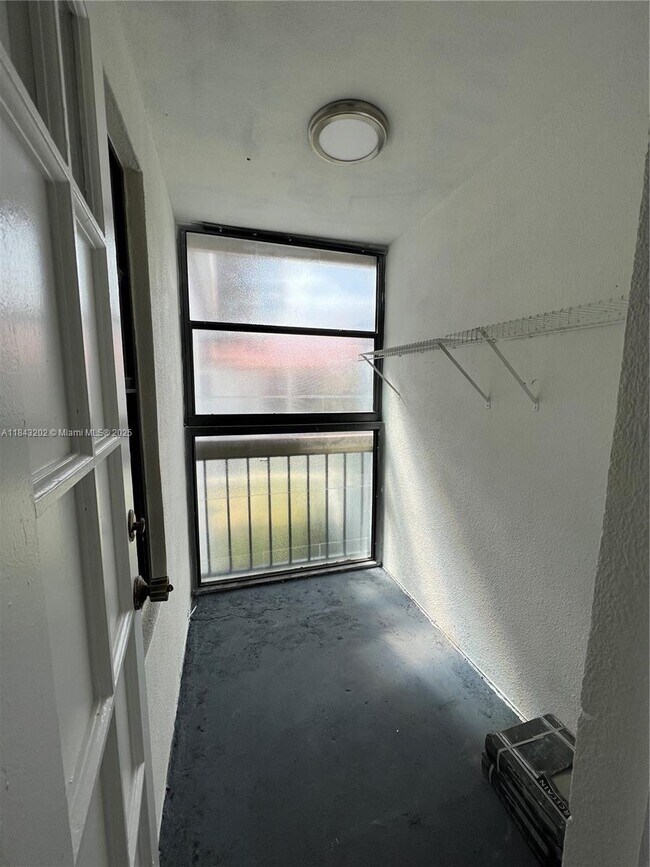 Building Photo - 7500 SW 153rd Ct