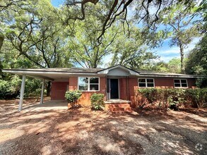 Building Photo - 3 Bed/1.5 Bath Home - Backyard Pond