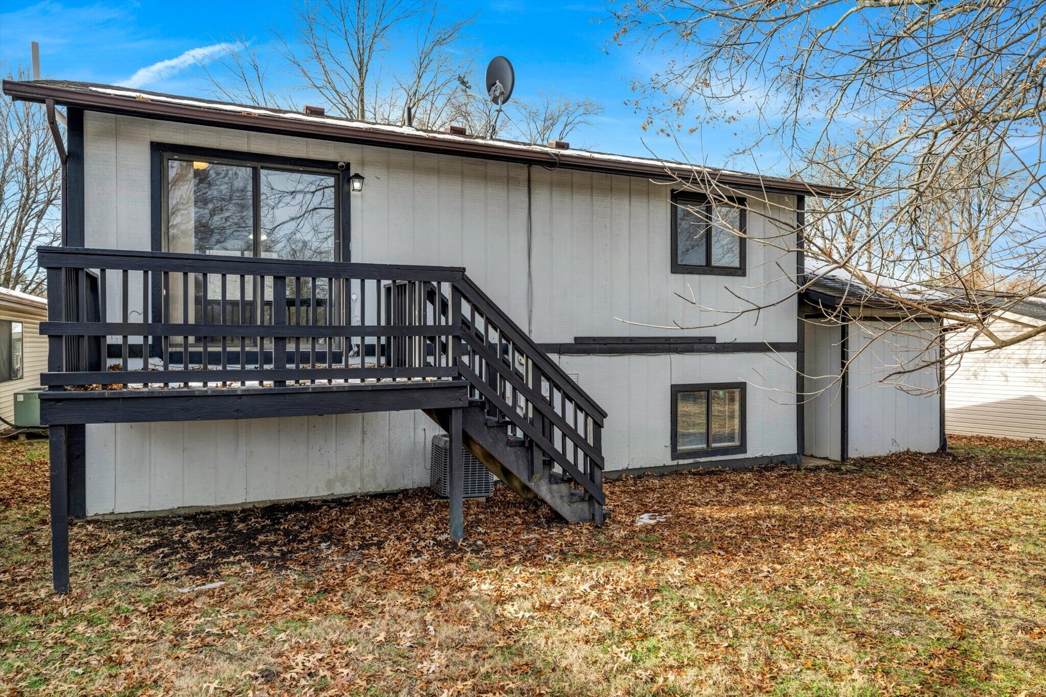 Building Photo - 11 Carriage Lane