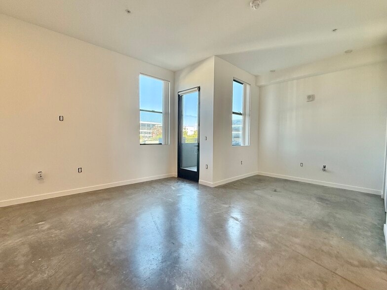 Building Photo - The Jackson North Park